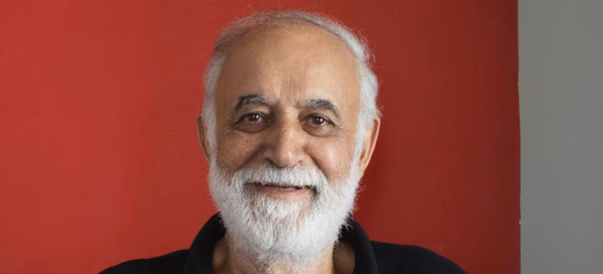 Portrait of M.K. Raina, speaker for the Material Practices: Screening of Batt Koch (The Lost Lane) event at KNMA.